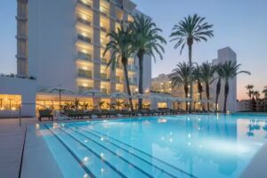 HM Ayron Park – Adults Only