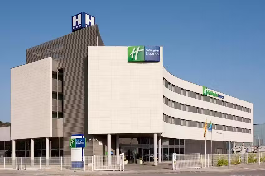 Holiday Inn Express Barcelona – Molins de Rei by IHG