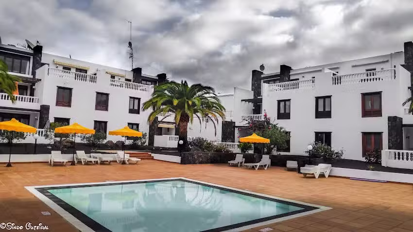 Hotel Caletón Blanco