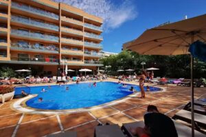 Hotel California Palace