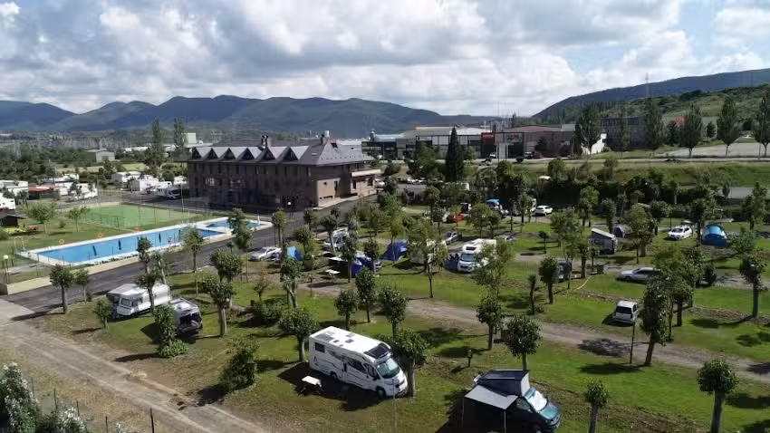 Hotel & Camping Sabiñánigo Camp