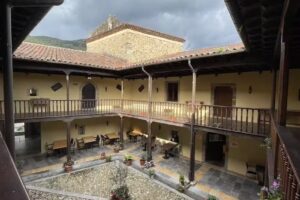 Hotel Castillo Valdes Salas