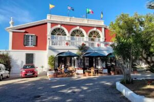 Hotel del Almirante / Collingwood House