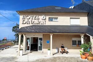 Hotel Dinajan