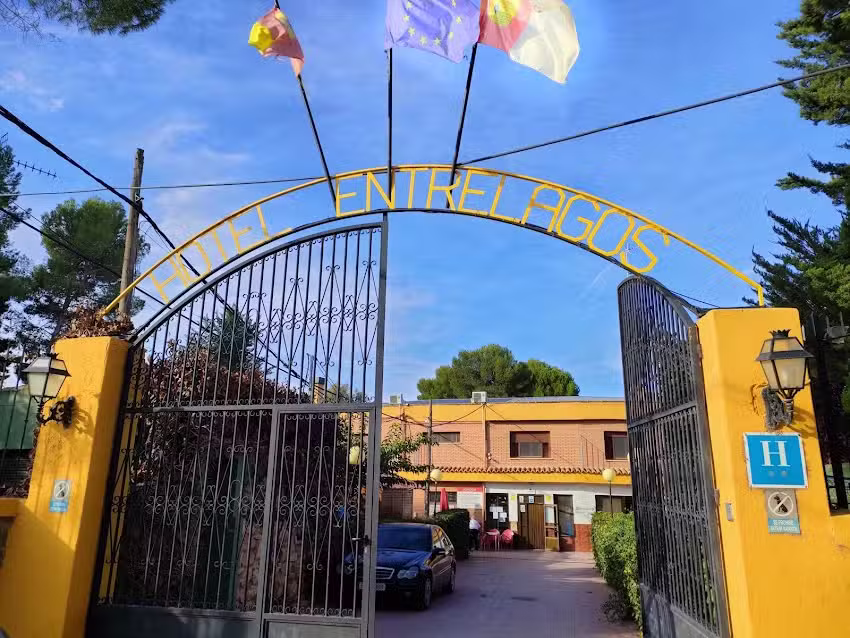Hotel Entrelagos