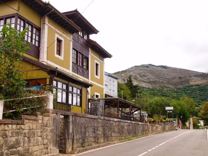 HOTEL GASTRONÓMICO ARNICIU