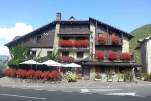 Hotel Gavin, Bar – Restaurante El Mesón del Jamón, Biescas