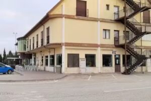 Hotel Hacia/Desde Valencia Castillo De Iniesta