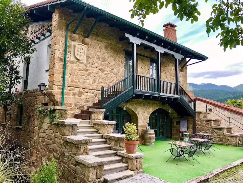 Hotel Isasi