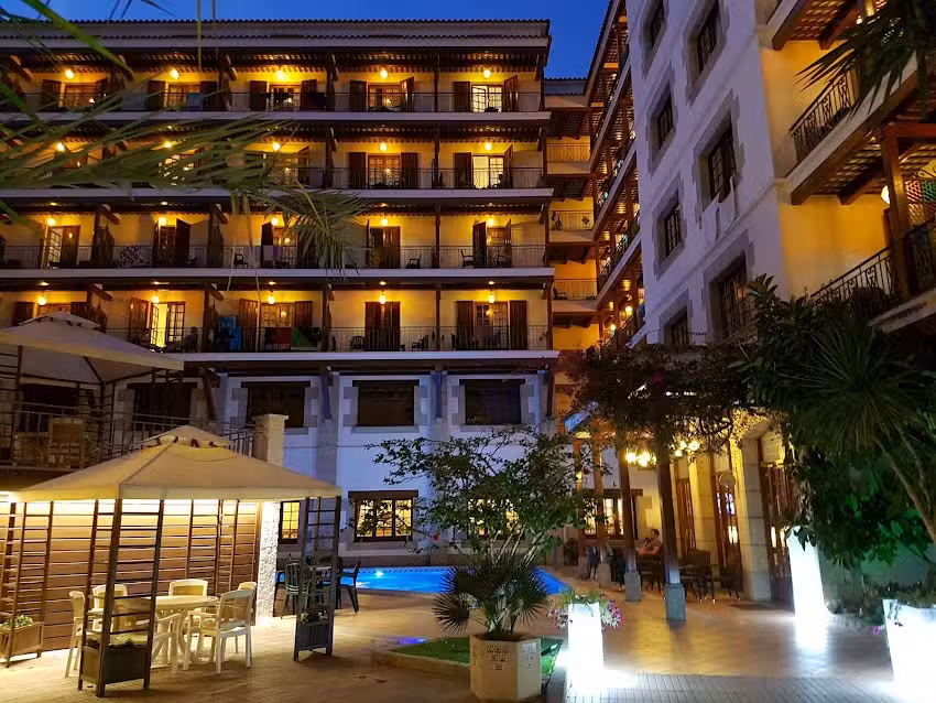 Hotel la Carolina 4 Estrellas