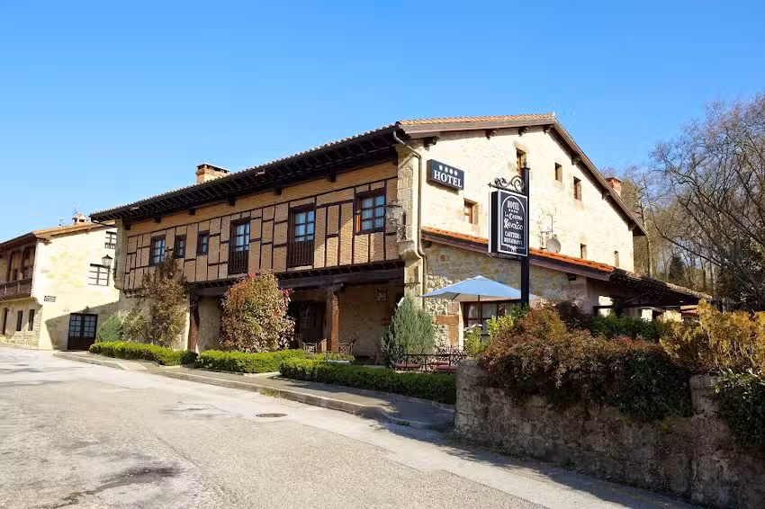Hotel La Casona de Revolgo