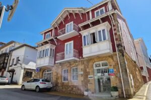 HOTEL MARINA DE CAMPIOS