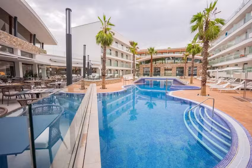 Hotel Morlans Suites “Adults Only”