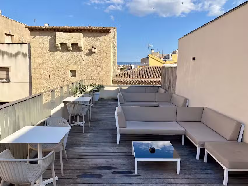 Hotel Raval de la Mar