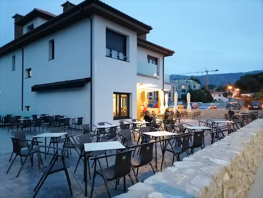 Hotel Restaurante A Mares