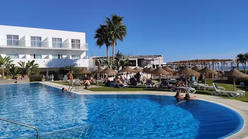 Hotel Restaurante Blanco y Verde