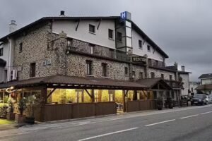 Hotel Restaurante Izar Ondo