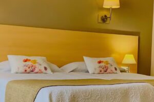 Hotel Restaurante Llansola 1921 – petit Hotel