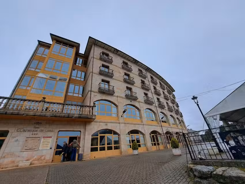 Hotel Restaurante Manrique de Lara