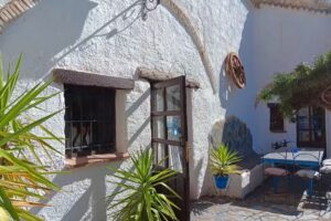 Hotel Rural Cuevas de Rolando