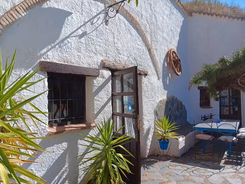 Hotel Rural Cuevas de Rolando