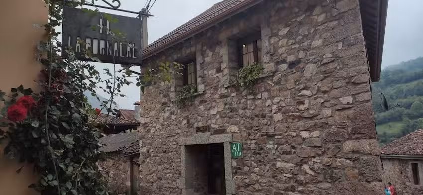 Hotel Rural La Pornacal Restaurante Y Apartamentos