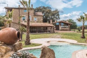 Hotel Rural | Mas Tulsà Barbacoa Girona