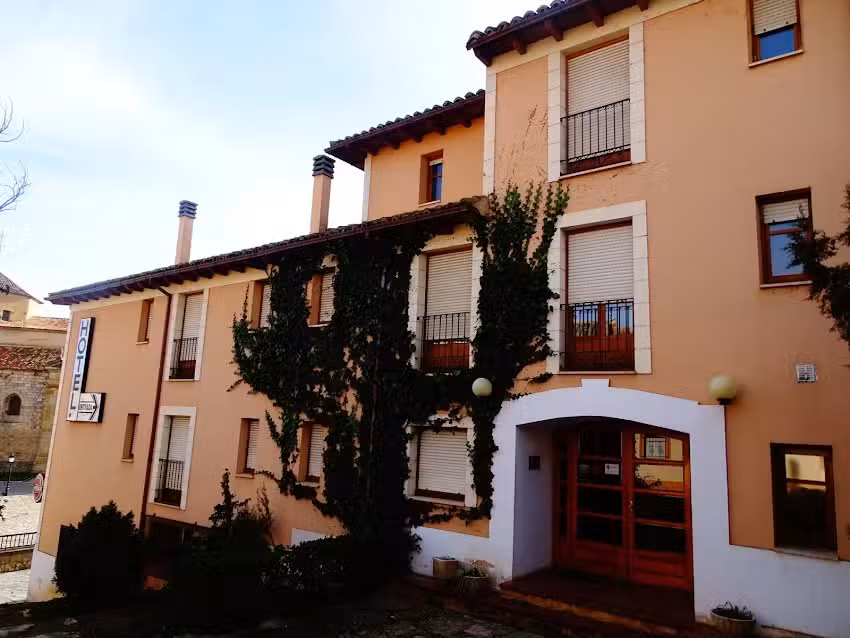 Hotel San Francisco – Hotel Rural y Económico en Molina de Aragón
