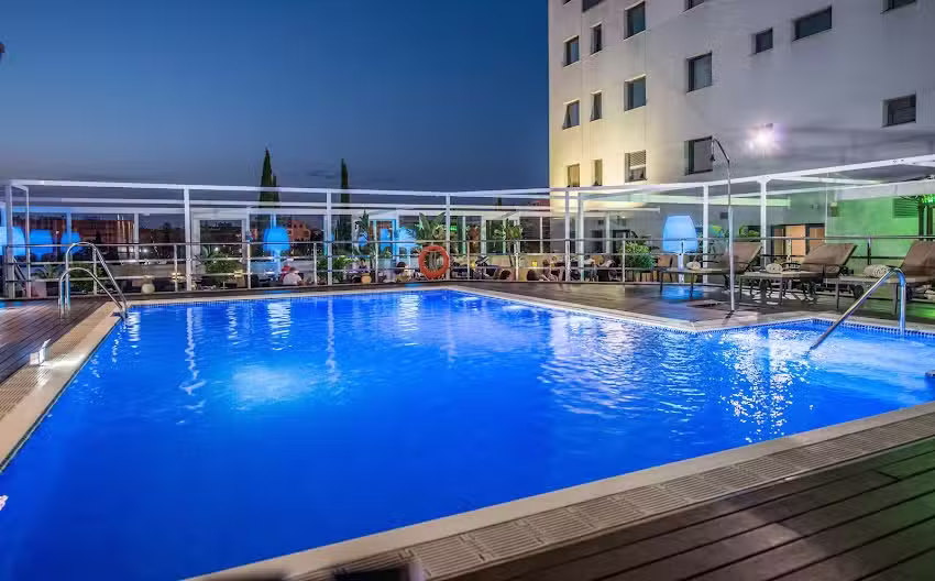 Hotel Sevilla Center