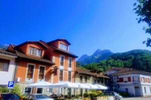 Hotel Torrepalacio / Restaurante Traslavilla