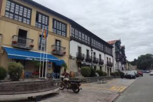 Hotel y Apartamentos Cuevas del Mar