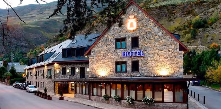 Hotel y Apartamentos Vilagaros