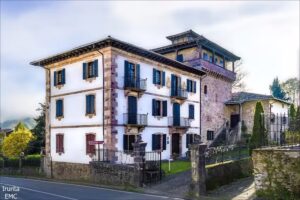Hoteles en Baztan | Palacio Jaureguia (Irurita – Navarra)