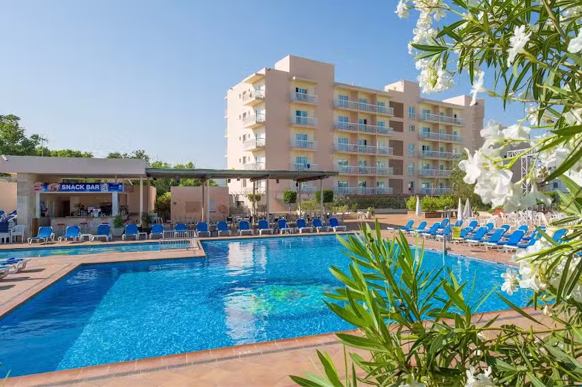 Invisa Hotel Es Pla – Adults Only