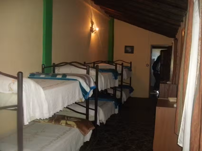 Juan González Alvares y Otros