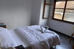 L’amagatall – cyclists house.