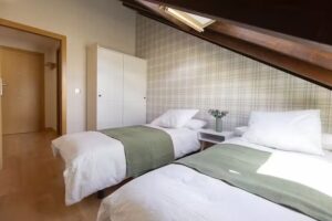 La Buhardilla de Menta by Bevalle