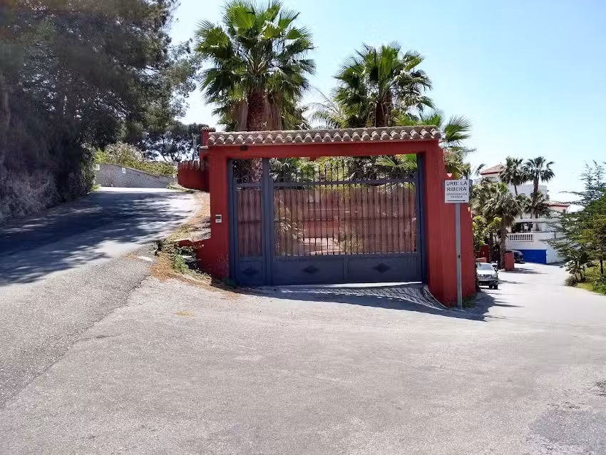 La Casa Roja – Tropical B&B