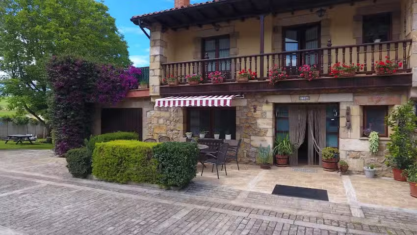La Chimenea Cántabra. Casa Rural. Oreña.