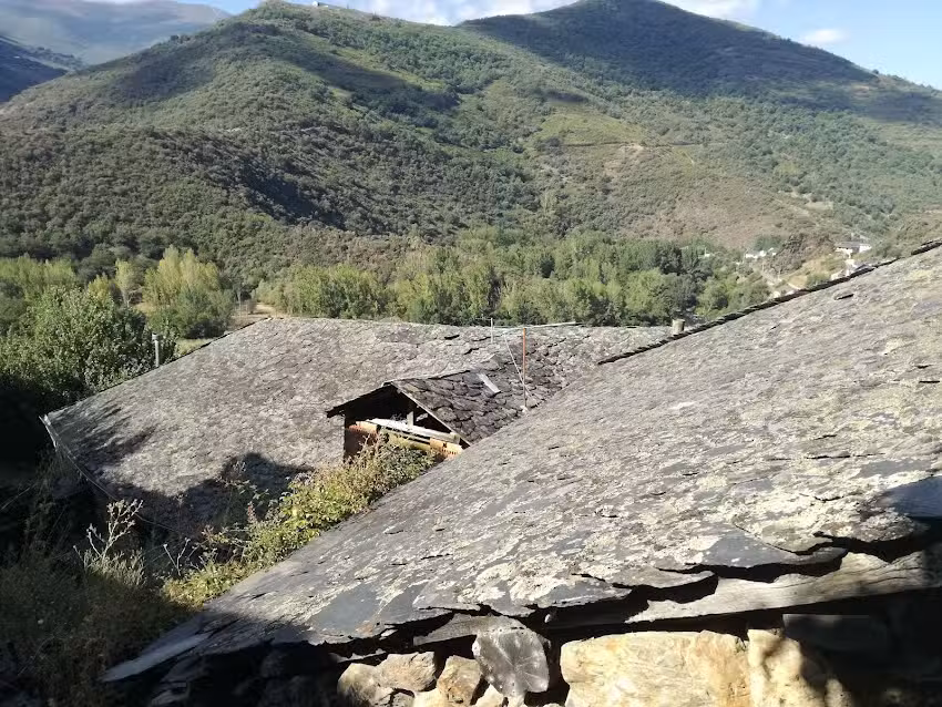 La Ferrería De Pombriego