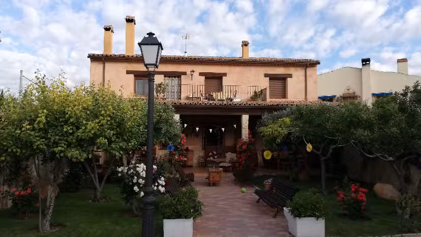 La Puerta Del Estrecho