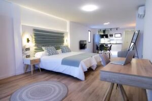 Laguna Home & Suites