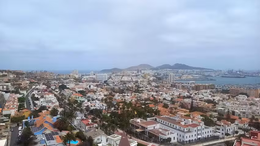 Las Canteras Beach Suites