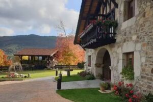 Las Casas de Ea Astei · Apartamentos turísticos en plena naturaleza