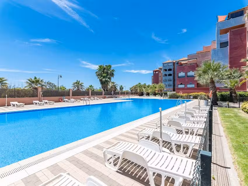 Las Palmeras – Playa Punta del Moral PLHP100P100- Belvilla by Oyo