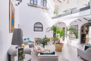 Legado Alcazar Hotel