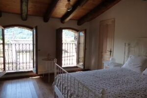 Les Magranes Bed & Breakfast