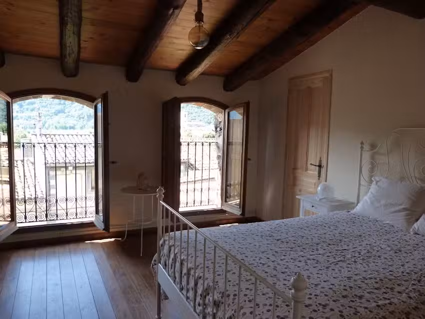 Les Magranes Bed & Breakfast