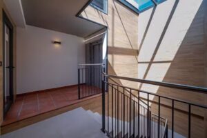 Limehome Barcelona Plaça Pirineus