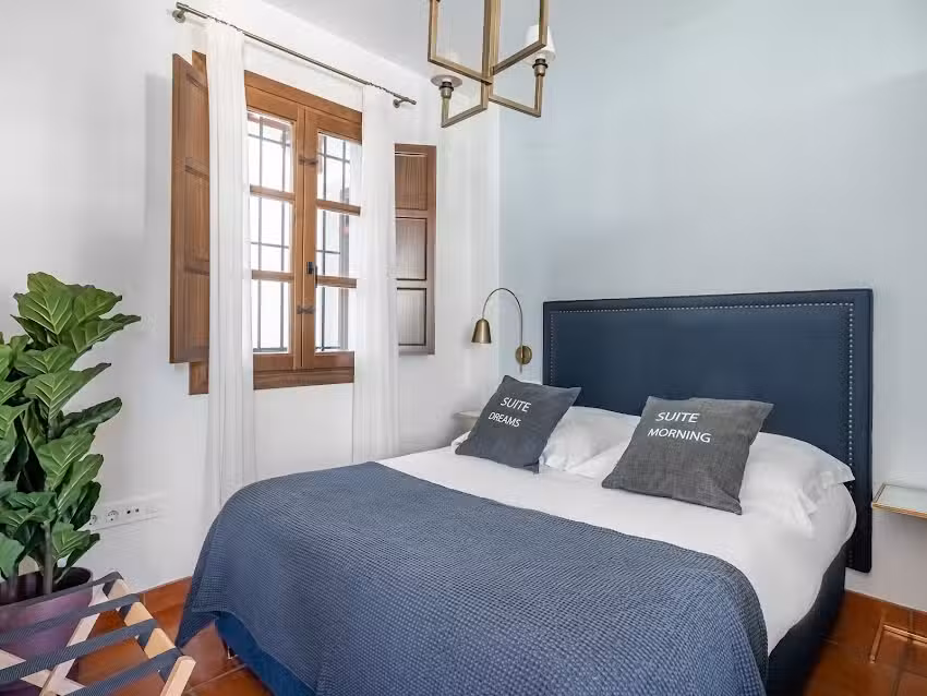 Limehome Granada C. Santa Ana